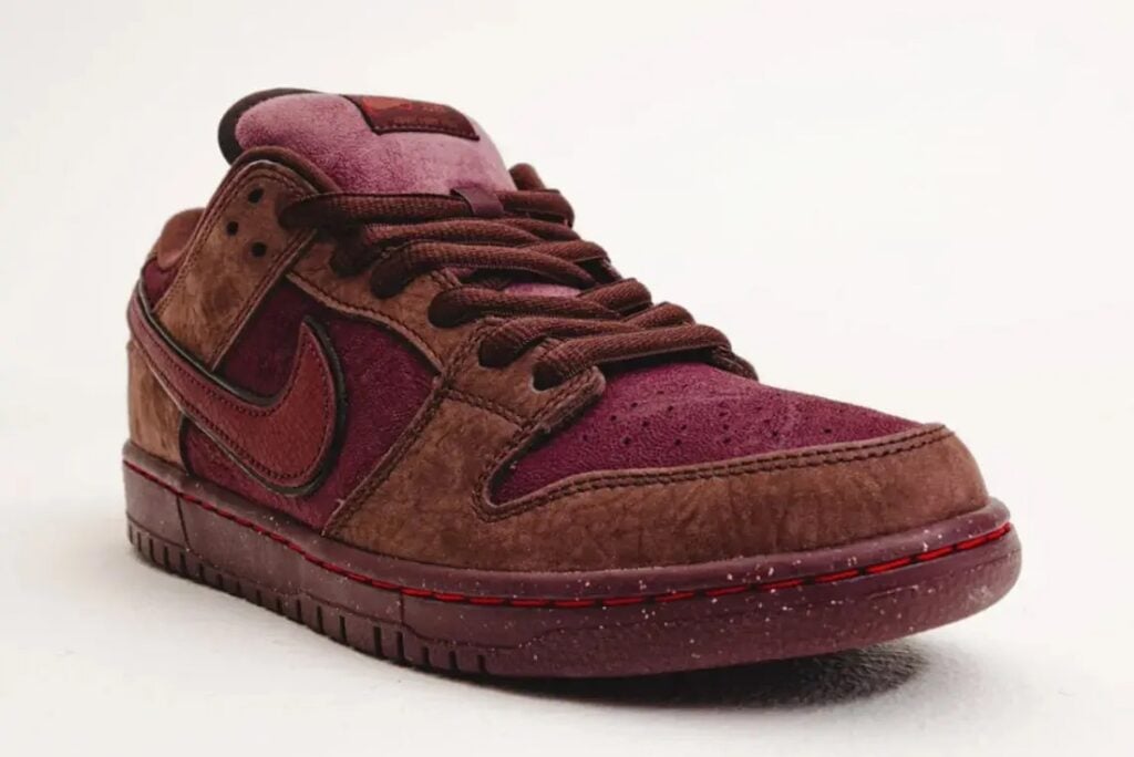 Nike SB Dunk Low City of Love Burgundy Crush