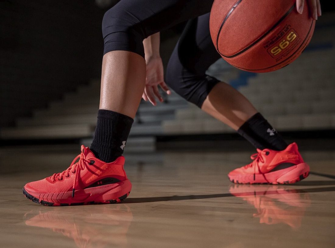 Under Armour Unveils HOVR Breakthru for Female Athletes